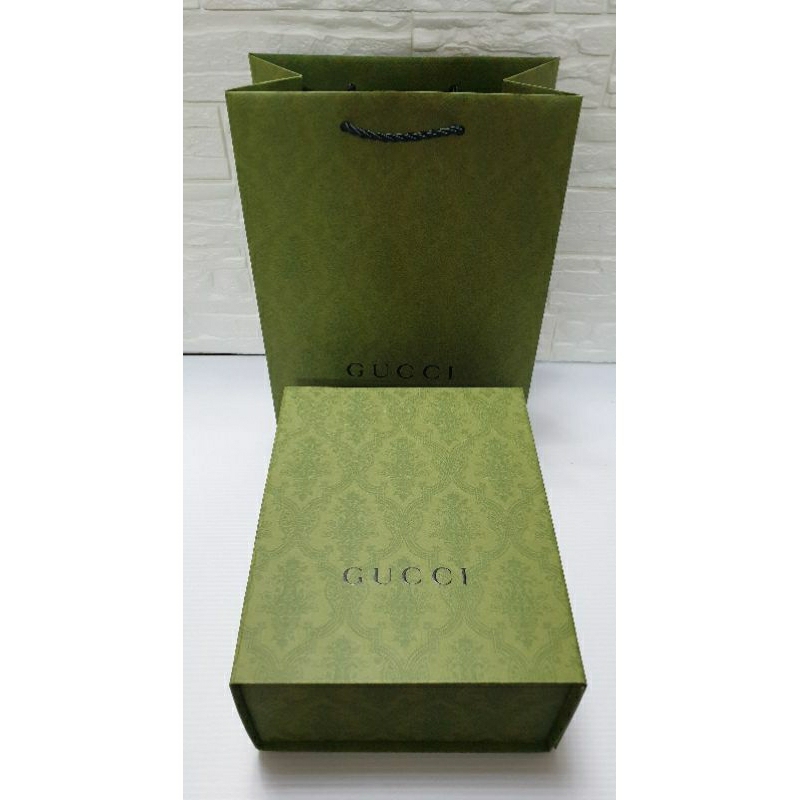 全新 Gucci 原廠專櫃帶回 盒子＋紙袋1組