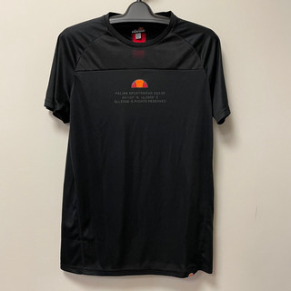 #僅穿過一次 ellesse baseline 短Tee T-shirt T恤 運動 排汗 短袖上衣