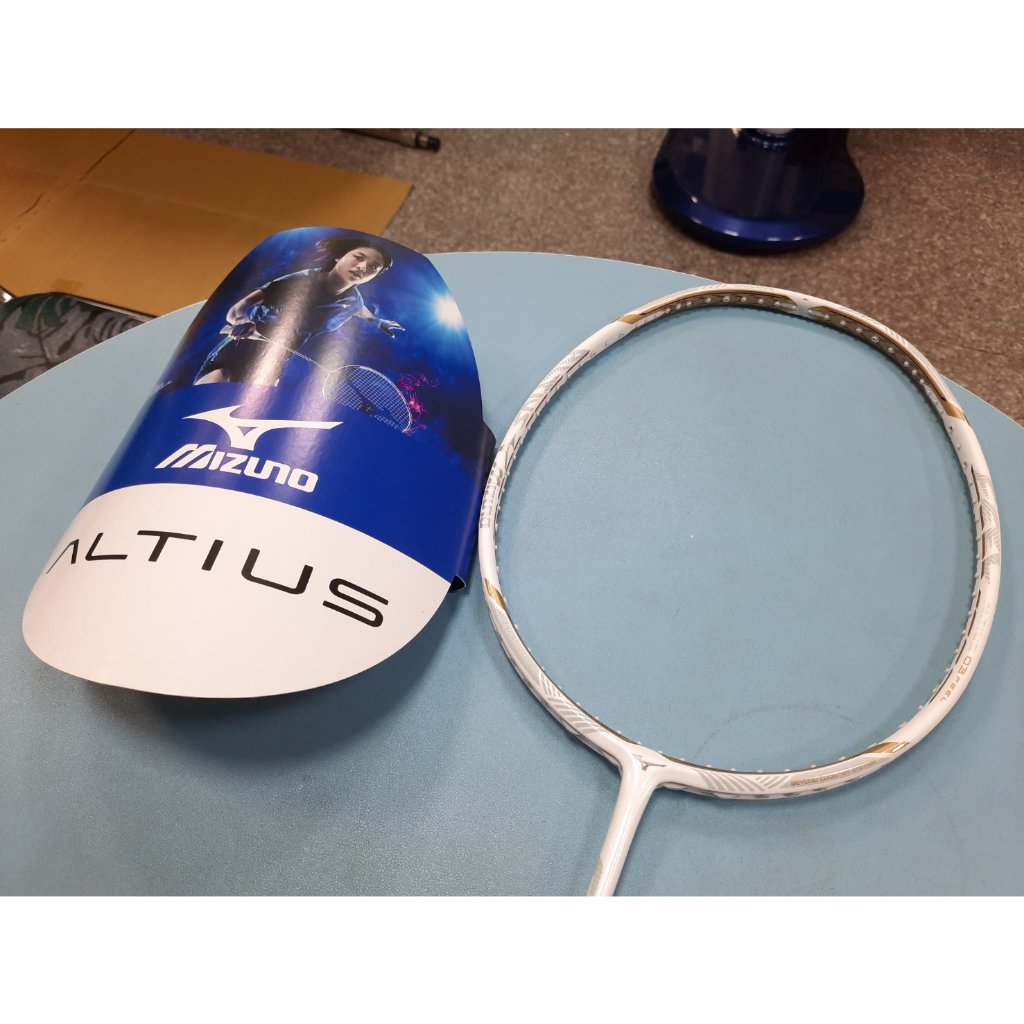 ★ミズノ ALTIUS03 FEEL アルティウス03フィール美品 MIZUNO（ミズノ） バドミントン ラケット アルティウス 03 フィール