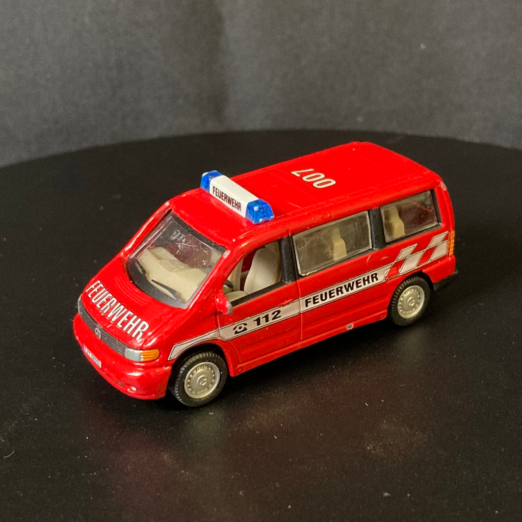 Mercedez Benz 賓士 Vito 德國消防車 救援車 箱型車 0613N236
