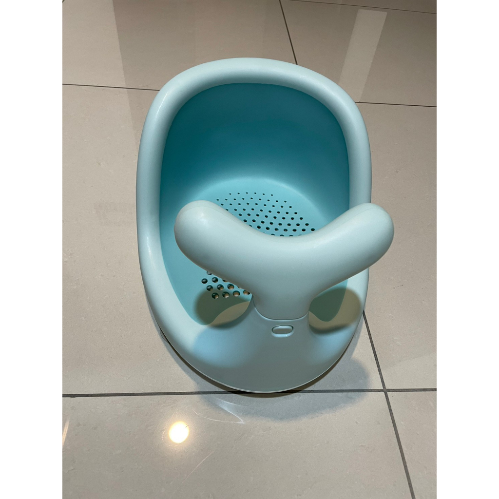 寶寶洗澡椅  材質：安全PP+TPE  適用：6-18個月  薄荷綠二手