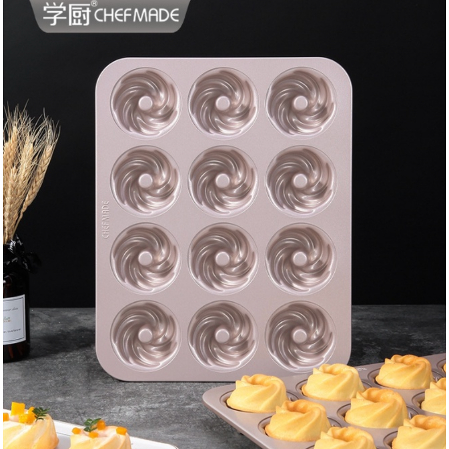 (烘焙神拳)Chefmade學廚WK9928金色12連不沾旋風蛋糕模 甜甜圈不沾模具烤盤造型模具烘焙模具wk9928