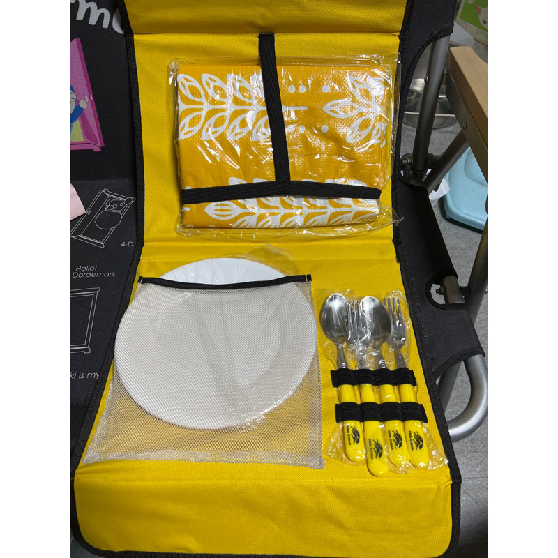 Kirin 野餐套組 盤子湯匙叉子野餐墊 （外袋有黑點高標請繞道）