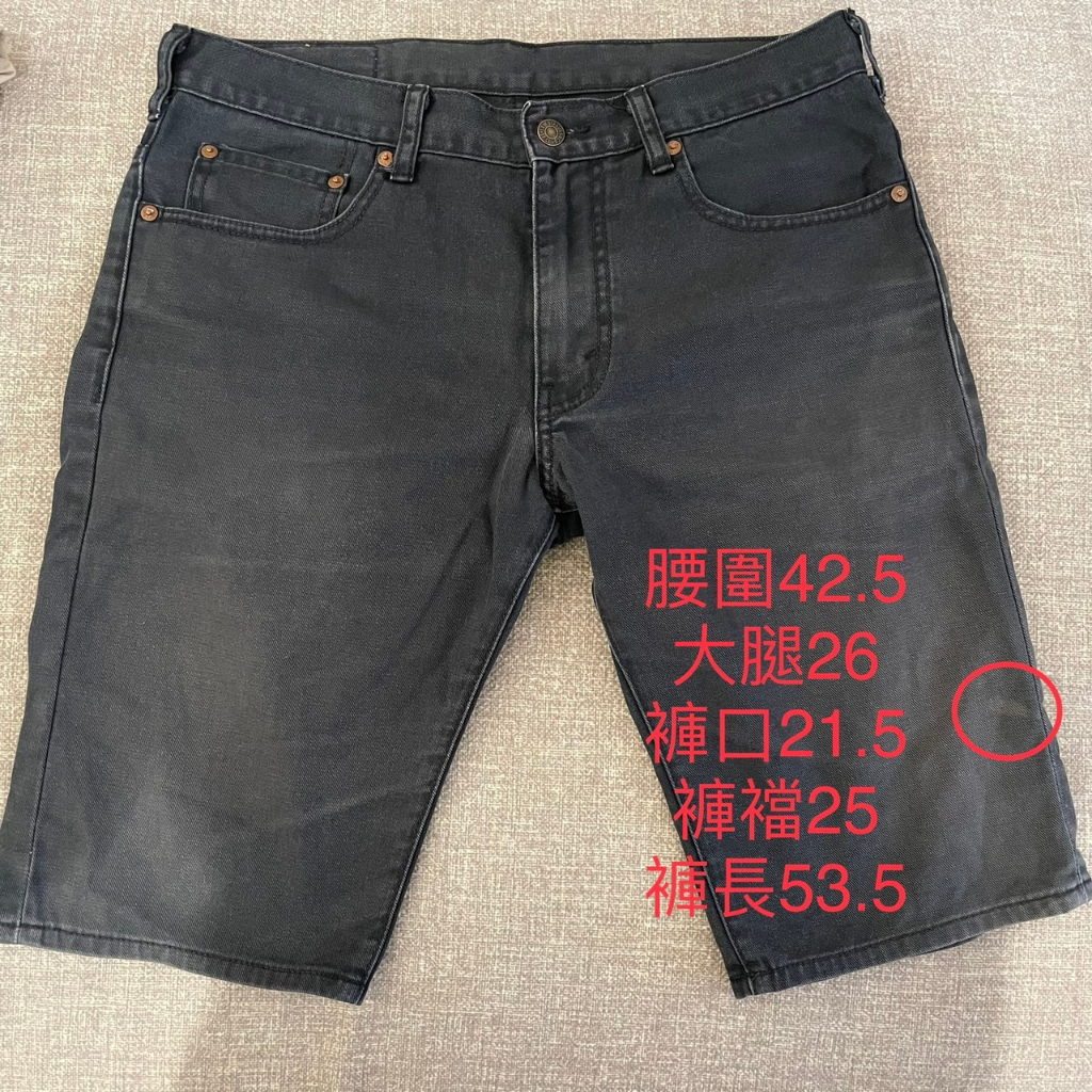 Levi’s 505 黑色直筒短褲