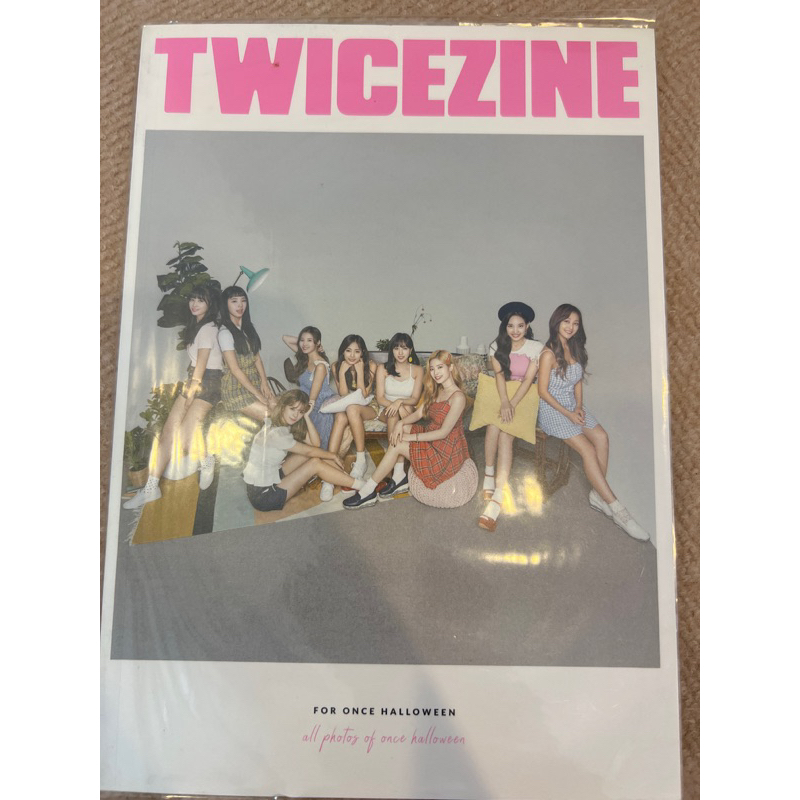 "Twice Once Halloween Fanmeeting 官方周邊商品 TWICEZINE"