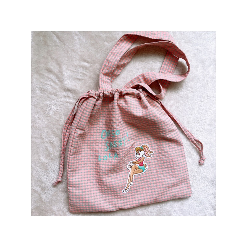 🇯🇵Accommode🐰Looney Tunes 寶貝樂一通 聯名 手提袋 束口袋🐰#二手#現貨
