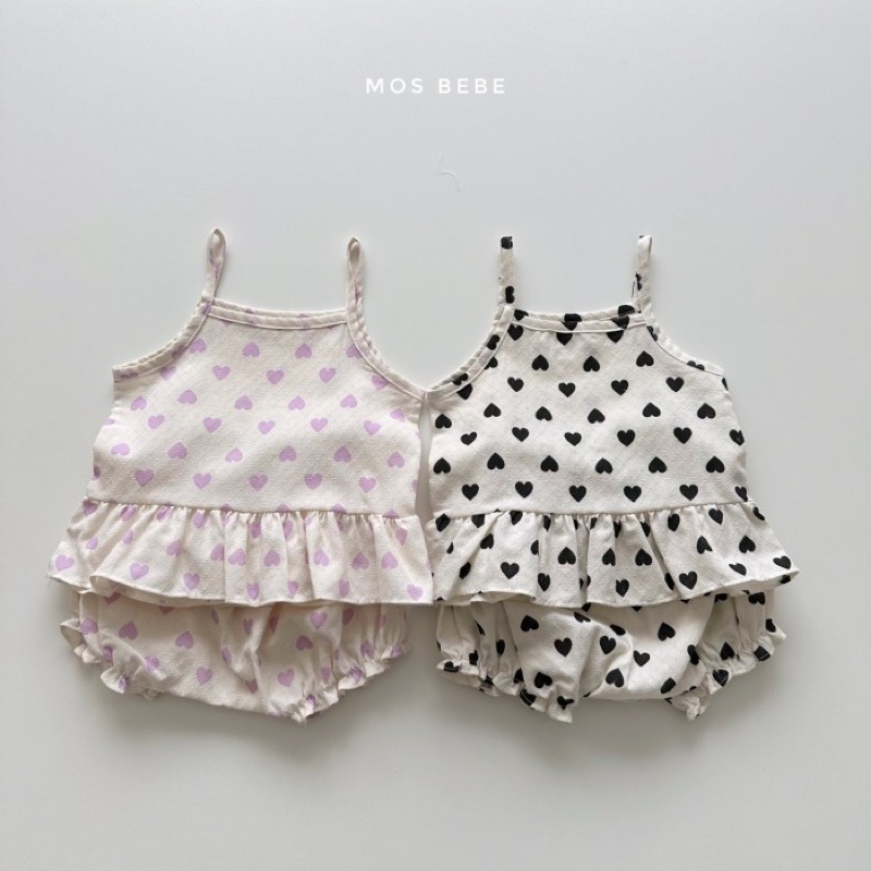 韓國代購mos bebe 愛心細肩帶兩件式花包褲套裝 女孩 收涎 滿月 週歲