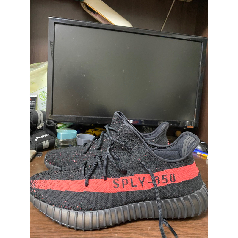 Yeezy 350 黑紅