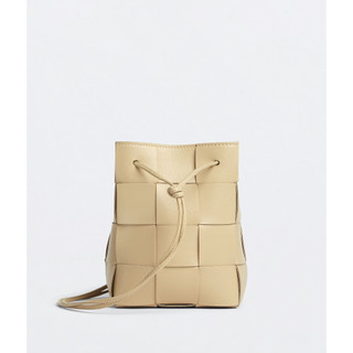 ASCE｜ Bottega Veneta 奶茶色皮革水桶包
