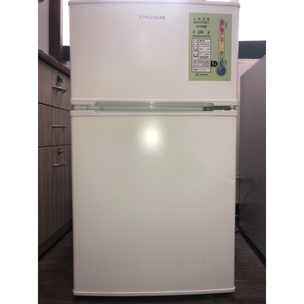 （已預訂）Frigidaire 富及第 90L 3級省電雙門小冰箱(FRT-0903M)台北古亭自取