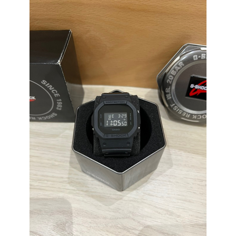 （二手）CASIO手錶 DW-5600BB-1DR