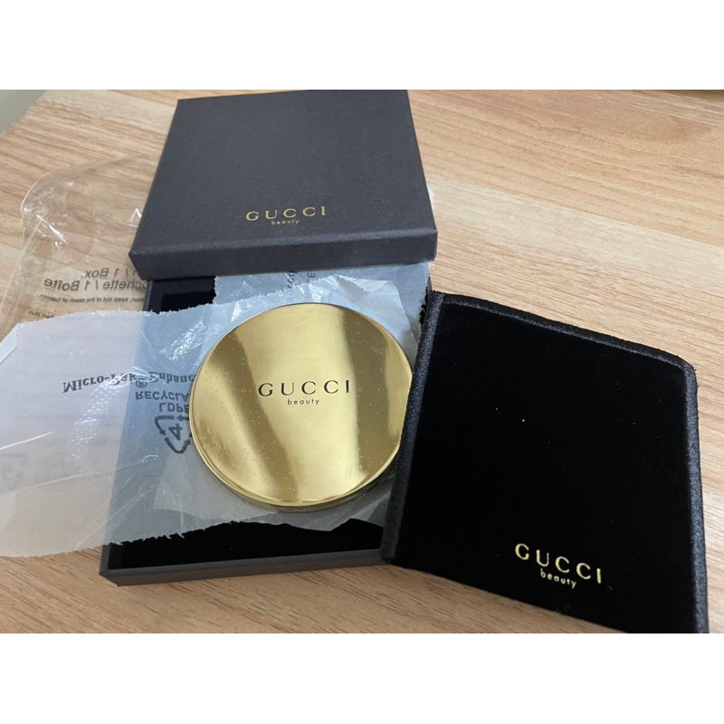 專櫃品牌Gucci 古馳雙面攜帶折疊化妝鏡  金色圓鏡 生日禮物交換禮物情人節禮物母親節名牌鏡子隨身鏡附防塵套