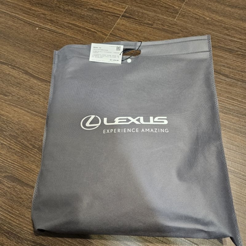 （全新未拆封Lexus 精品保養禮）Lexus抱枕絨毛毯車用毯子毯子抱枕兩用