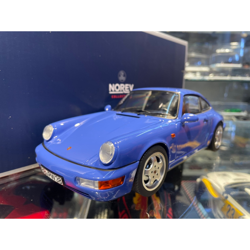 吉華@ 1/18 NOREV 187322 Porsche 911 Carrera 4 1990