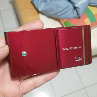 出清經典收藏 Sony Ericsson Satio U1i (Idou) 紅色 1200萬 相機滑蓋 外觀95成新