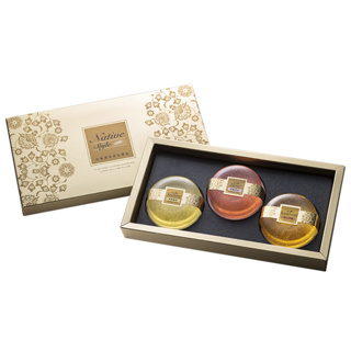 台塩膠原蛋白黃金香氛皂 三入精裝禮盒(茉莉+玫瑰+檀香)，100g*3入/盒