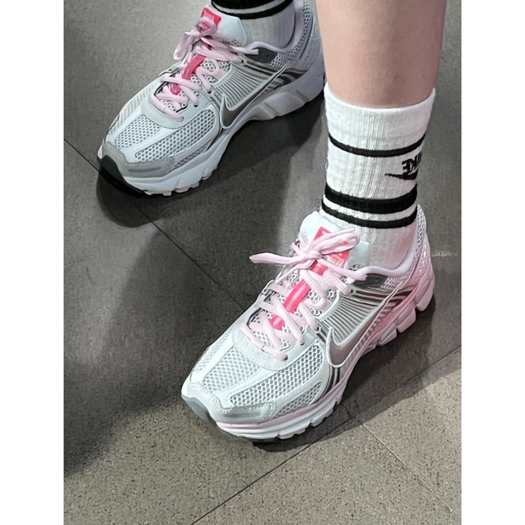 pangka©Nike Zoom Vomero 5 WHITE PINK 520 白銀粉 女鞋 FN3695-001