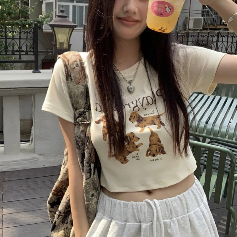 Q44 Mili🥰現貨秒出❤️杏色復古感🤎狗狗印花短版露肚臍短袖T恤上衣