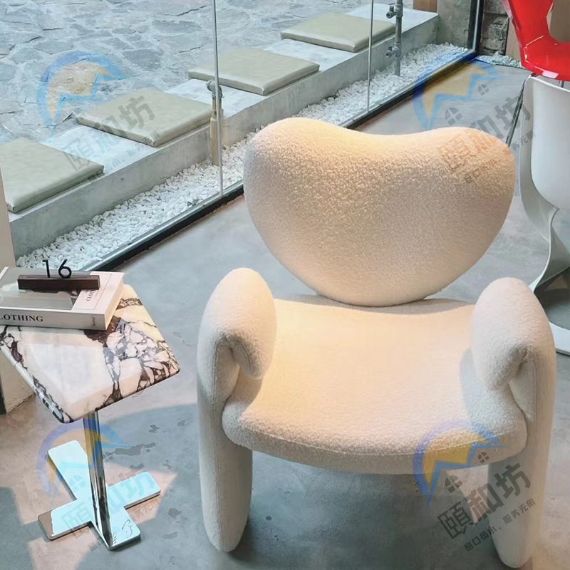 【可免開票】北歐現代ins風餐椅 創意單人椅 極簡羊羔絨沙發椅 工作室休閑椅 美容院椅子