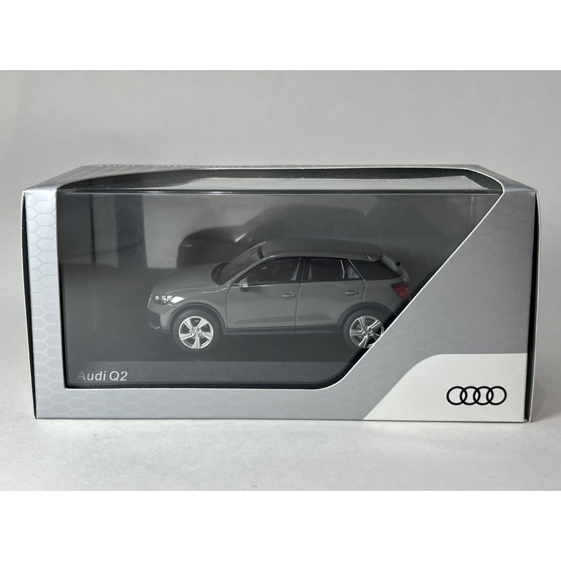 [HCP] 全新 1/43 原廠 IScale Audi Q2 模型車 休旅車 CUV SUV 奧迪 1:43 水泥灰