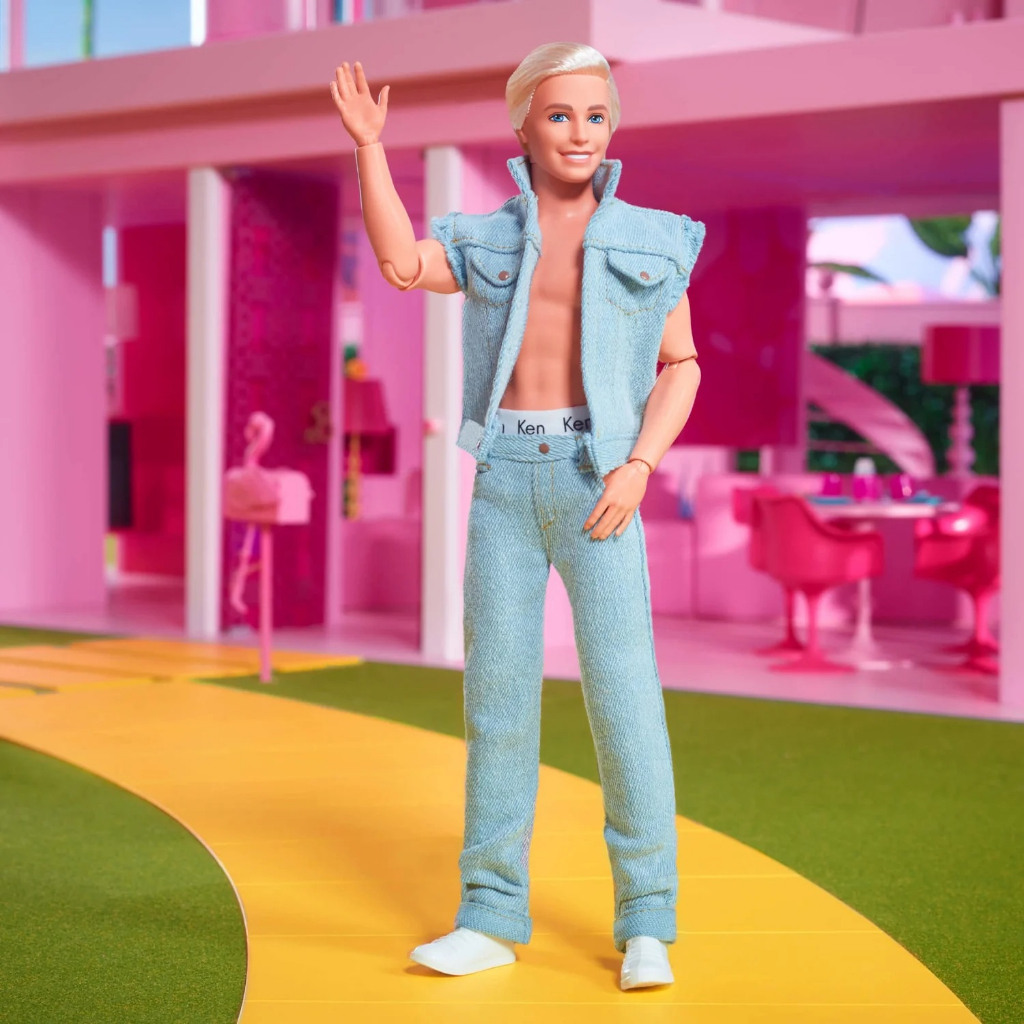 預購最新2023《Barbie The Movie Ken Denim Doll》芭比電影收藏型牛仔肯尼娃娃 雷恩葛斯林