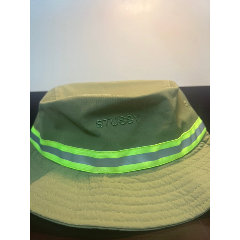 （2小時內出貨🚚全新未戴稀有款保證正品‼️）STUSSY REFLECTIVE TYPE BUCKET漁夫帽（橄欖綠）