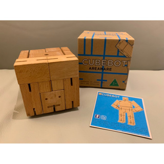 Cubebot 櫻桃木製機器人。原價$1250。 Areaware積木變形機器人。二手。居家擺件。誠品。medium