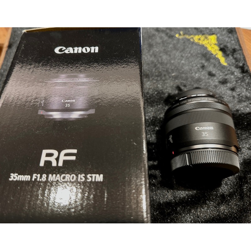【售】 CANON RF 35mm F1.8L macro is 佳能公司貨 無用過9.99成新，附保護鏡歡迎現場驗機