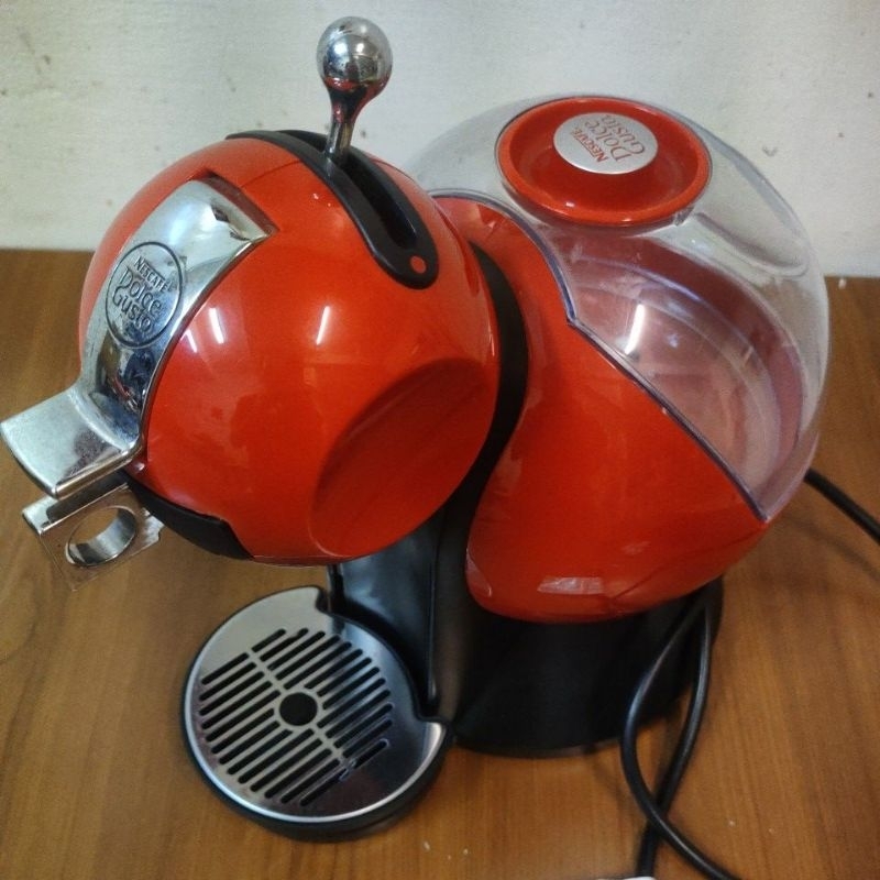 雀巢Dolce Gusto膠囊咖啡機（二手品）多趣酷思膠囊咖啡機