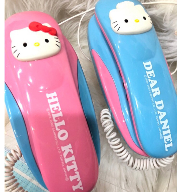 日本進口Hello Kitty懷舊復古風電話機組室內有線對講級已測試線可用兩組收藏品