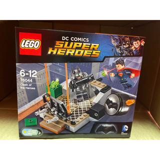 LEGO DC Comics Super Heroes Clash of the Heroes 76044