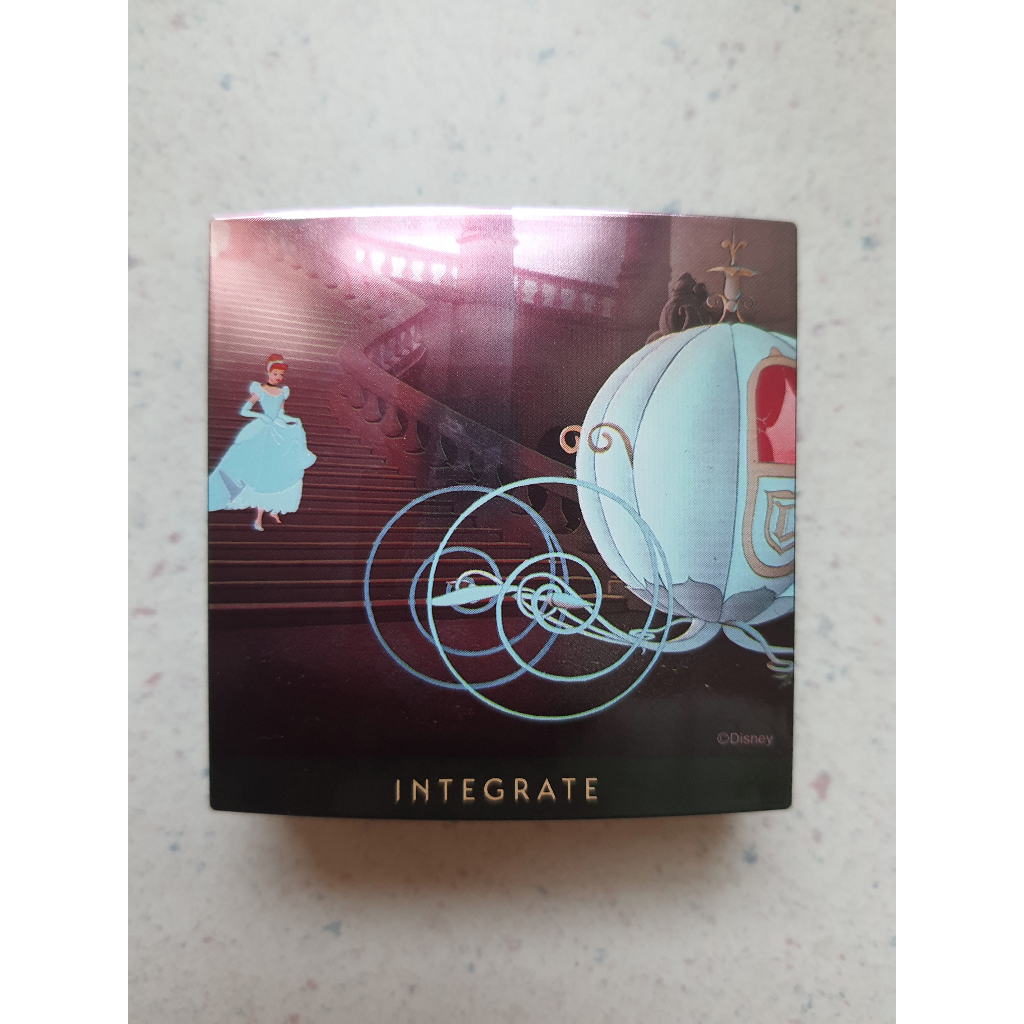 【二手】INTEGRATE　仙杜瑞拉粉盒限定版 柔焦輕透美肌粉餅　OC10 明亮色