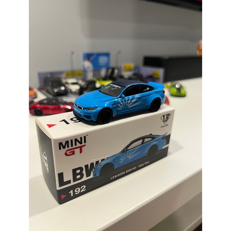 Mini Gt F82 M4 LB BABY BLUE #192  模型車