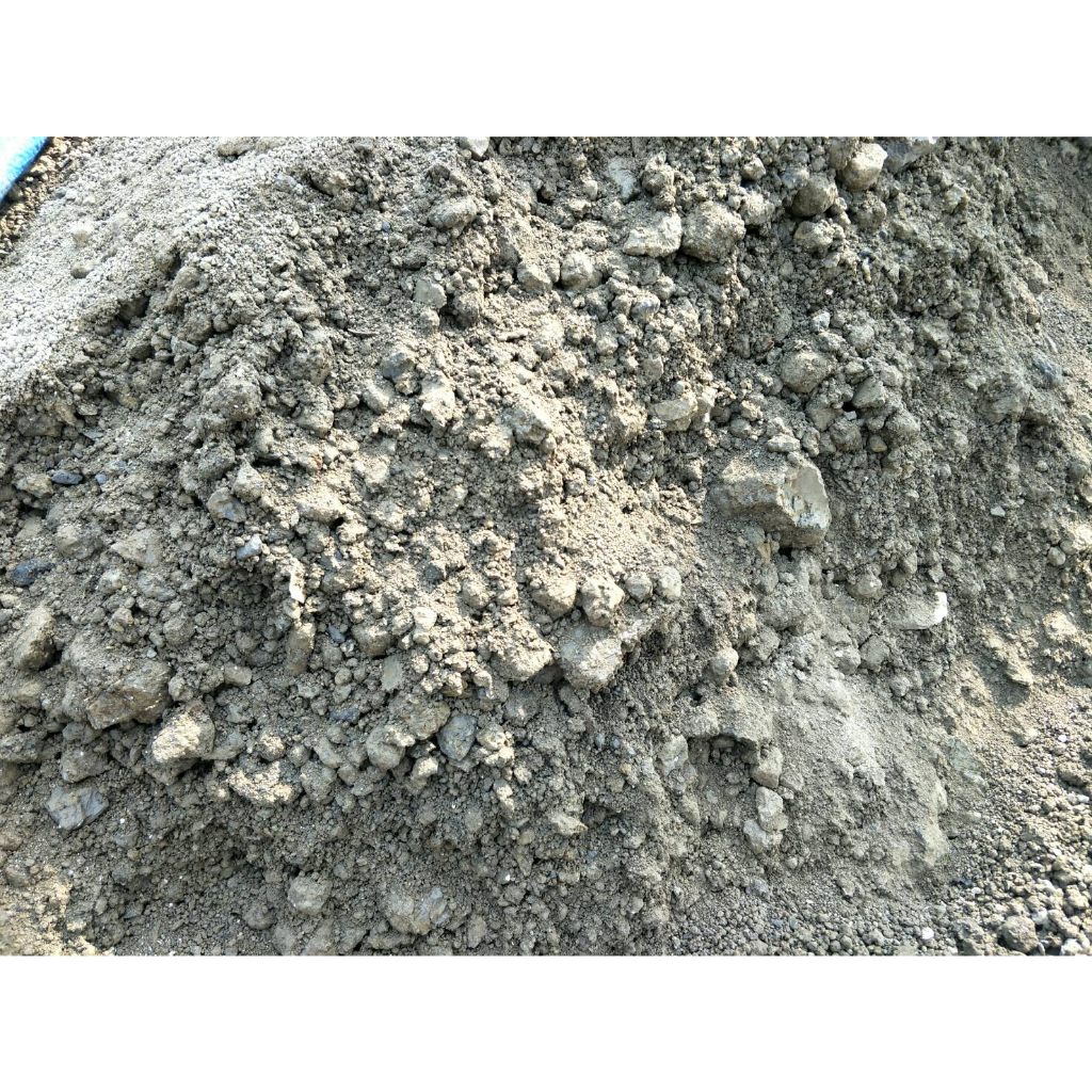 肥沃田土〈4.5kg〉及黑沙＊另有 培養土 沙質土  沙土 花土 泥土 樹土 蛭石 珍珠石 多肉土 介質土~鵝卵石