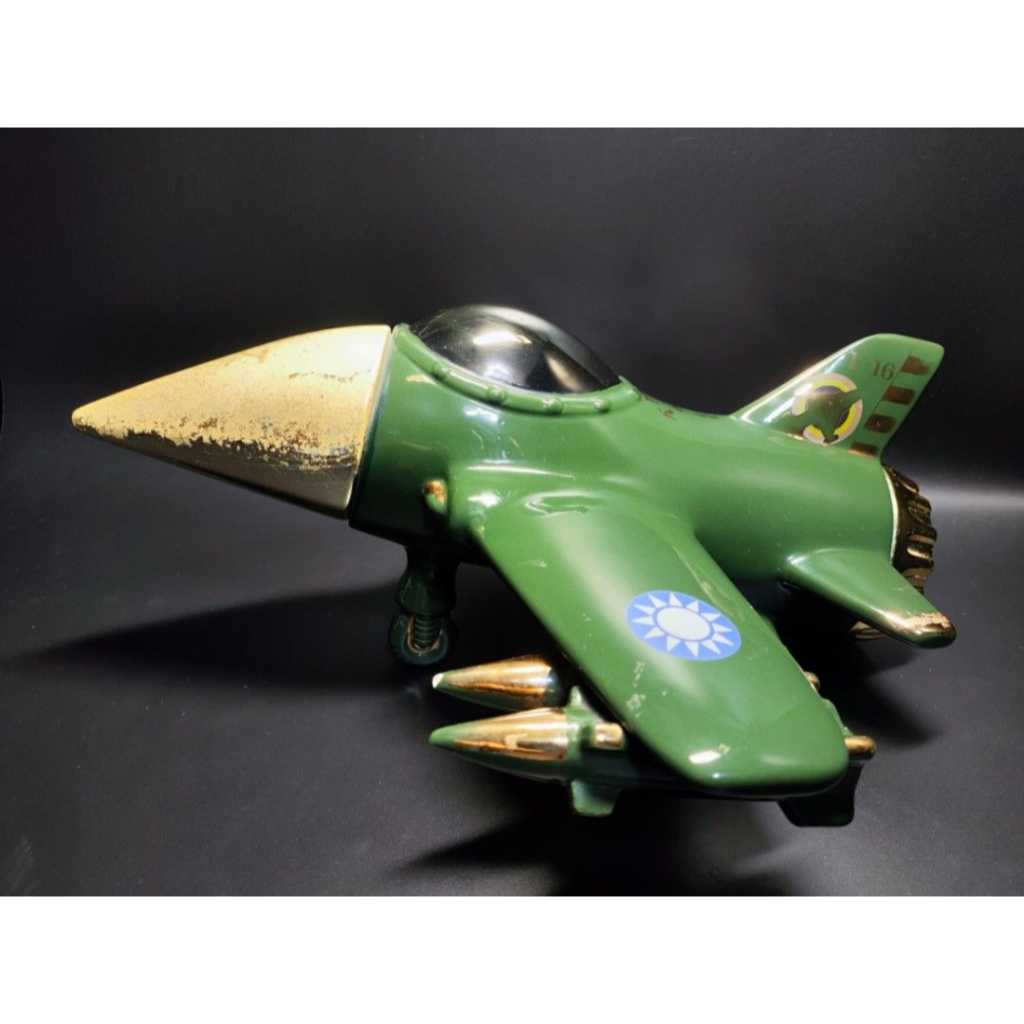 金門瓷器-絕版F16戰鬥機空瓶 （鐵鳥/戰機/收藏/擺飾/經典/軍事/空酒瓶/金門/擺飾）