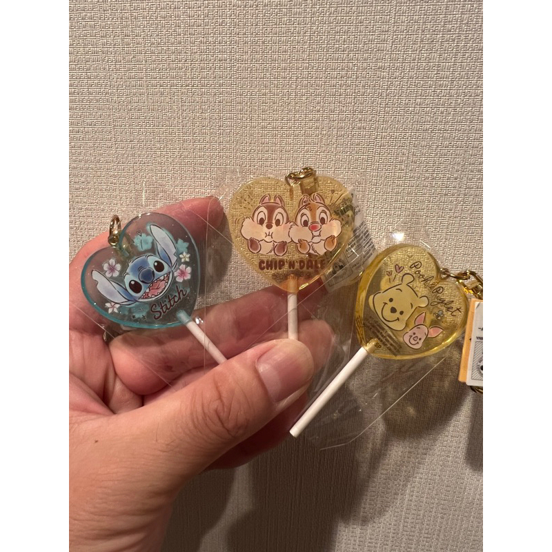 超可愛 日本 迪士尼 棒棒糖 吊飾 小熊維尼 奇奇蒂蒂 史迪奇 棒棒糖造型 愛心棒棒糖 愛心造型 鑰匙圈