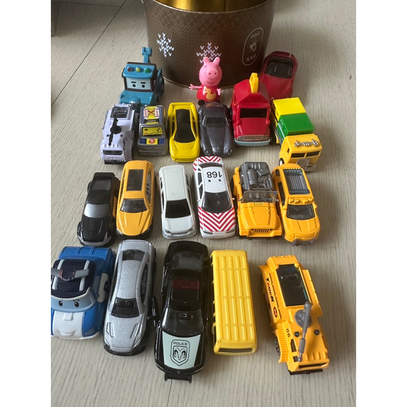 （二手）玩具小車 十幾輛合售 附收納鐵盒 不挑款 不拆售 非tomica