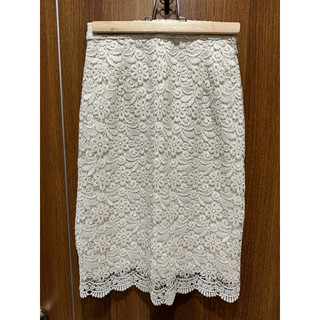 UNIQLO 白色蕾絲窄裙