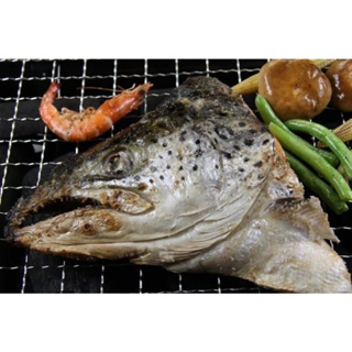 【中秋烤肉食材】鮭魚頭(含魚下巴)半顆 /約385g±5% 賣場還有香魚柳葉魚鯛魚下巴薄鹽鯖魚一夜干烏魚腱薄鹽鮭魚切片