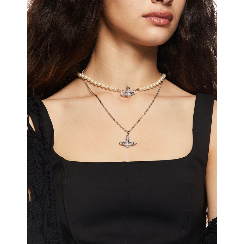 Vivienne Westwood Jewellery 🪐 黃銅方晶鋯石吊墜項鍊