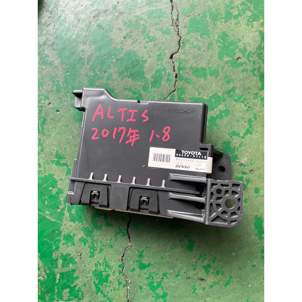 2017 TOYOTA COROLLA ALTIS 1.8 冷氣電腦 88650 02L10 零件車拆下