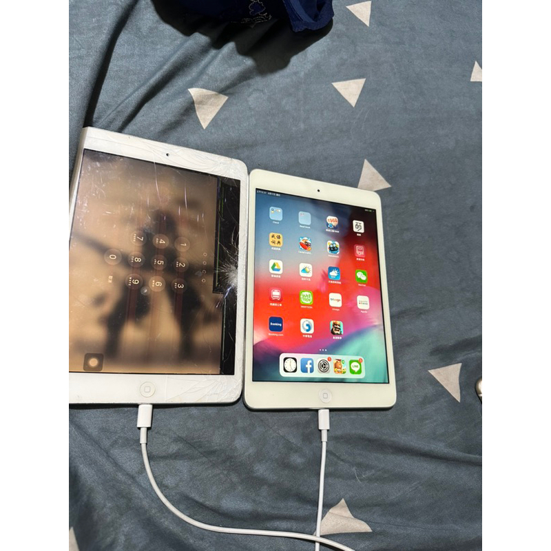 iPad Mini2都有ID鎖螢幕泊觸碰正常兩台一起賣當零件機賣售後不退