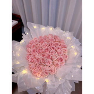 定製款粉色玫瑰情人節母親節生日禮物定製款52朵粉色玫瑰