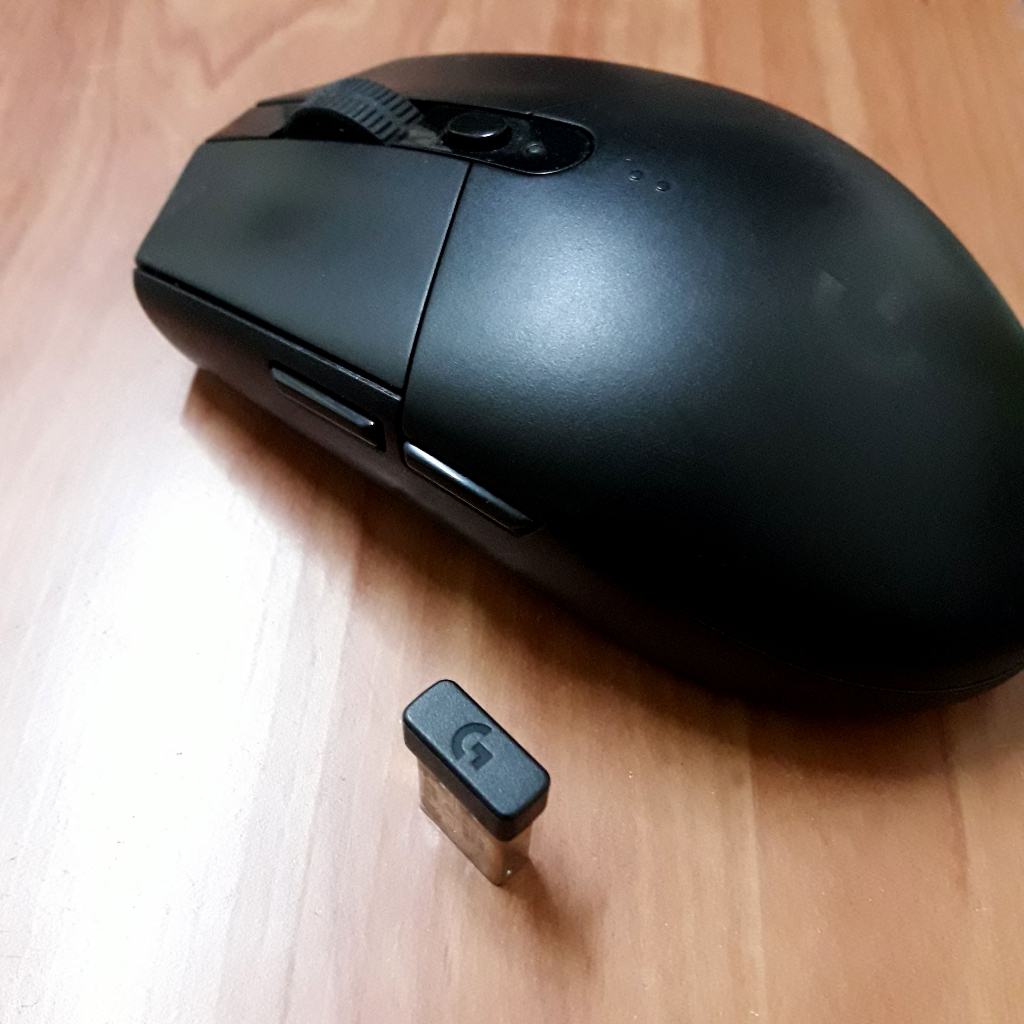 羅技Logitech G304  無線滑鼠 電競滑鼠 (黑色)