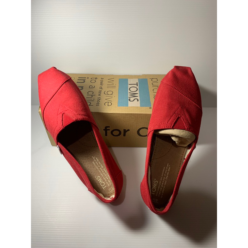 全新紅色正版Toms女鞋。8號。免運💛
