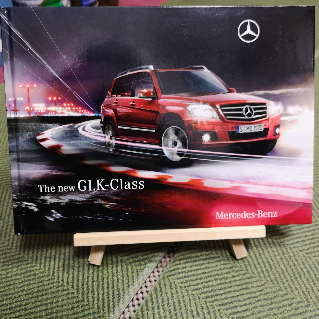 【享讀書房前G2】《The new GLK-Class》Mercedes-Benz