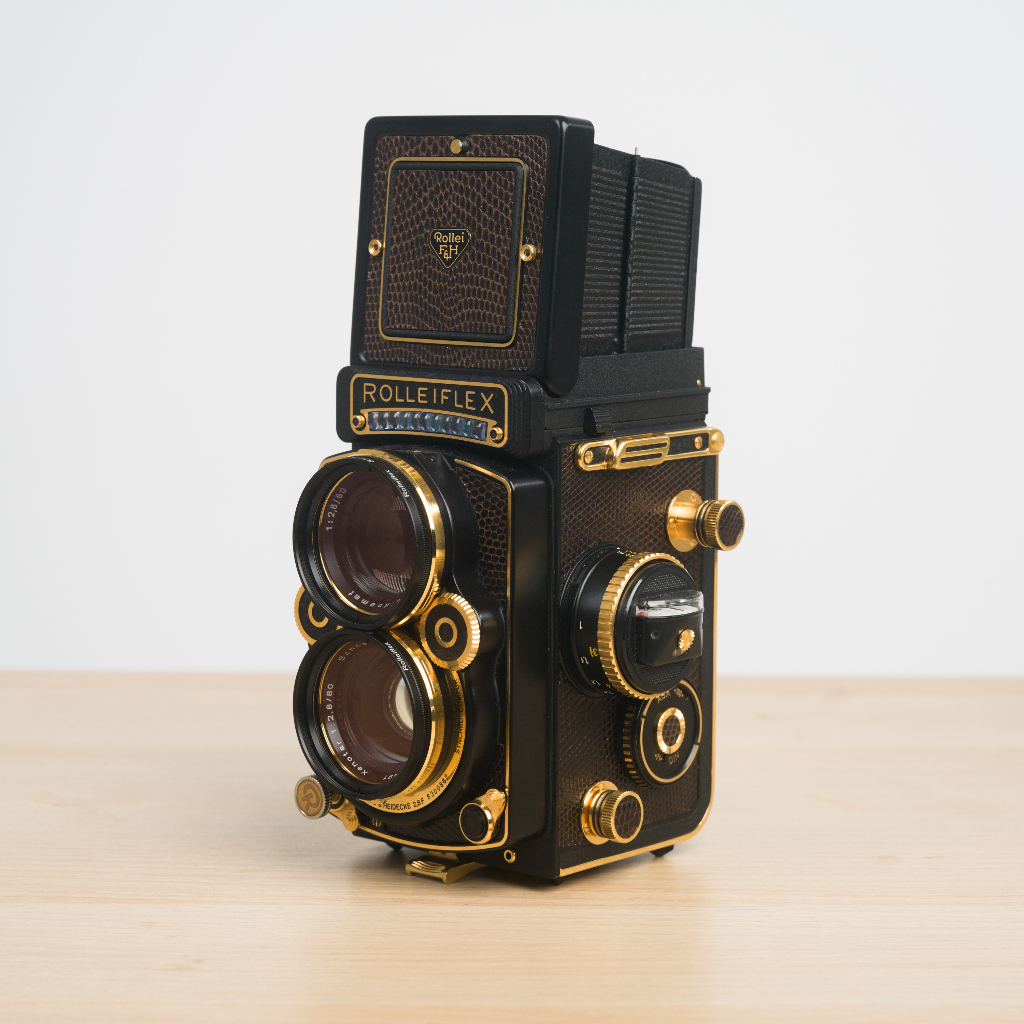 Rolleiflex 2.8F Aurum 正常使用痕跡 整體很新 測光有改裝可正常使用 木盒齊全 換67ii可討論