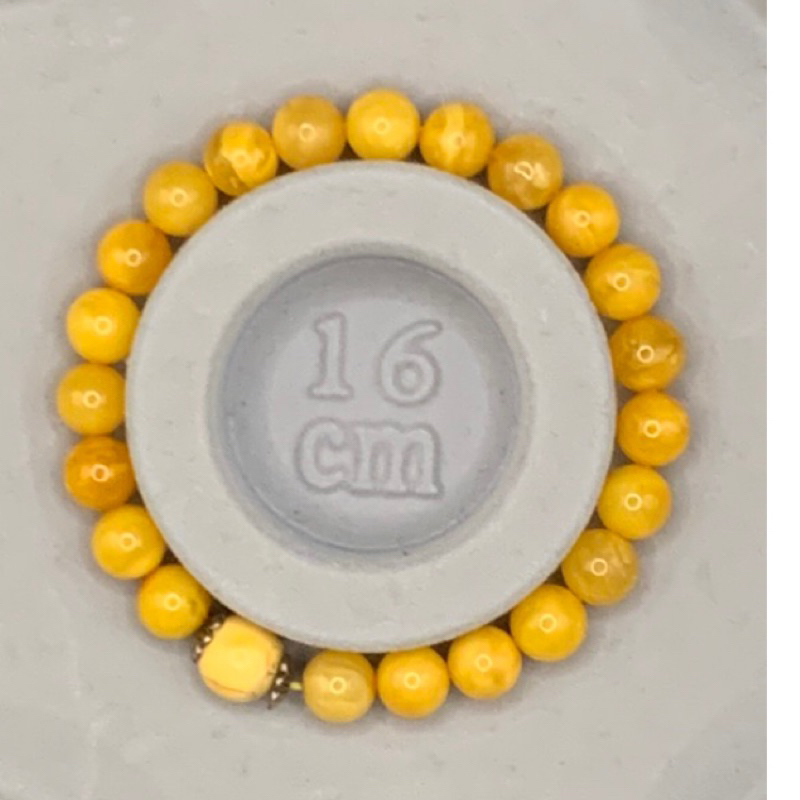 收藏品釋出有盤養過：圓珠8.3mm白花蜜蜜蠟+蜜黃色單珠9.5mm鈣化老珠蜜蠟《哪泥手作坊》