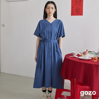 【gozo】打褶收腰V領綁帶洋裝(黑色/藍色_F) | 女裝 修身 百搭