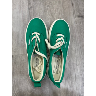 綠色休閒鞋(⁎⁍̴̛ᴗ⁍̴̛⁎)